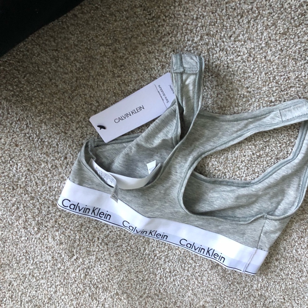 Calvin Klein s - Picture 2 of 3